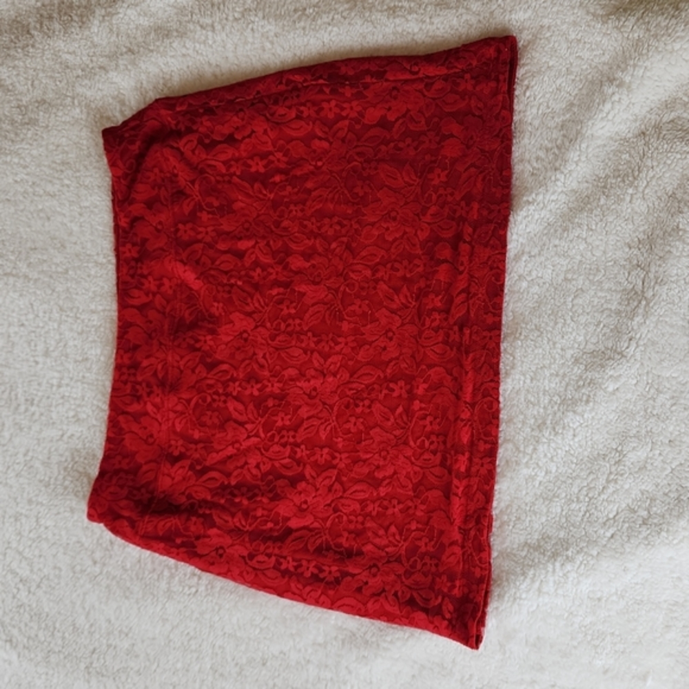 Mac + Jac XL red lace mini skirt, perfect for holiday parties!